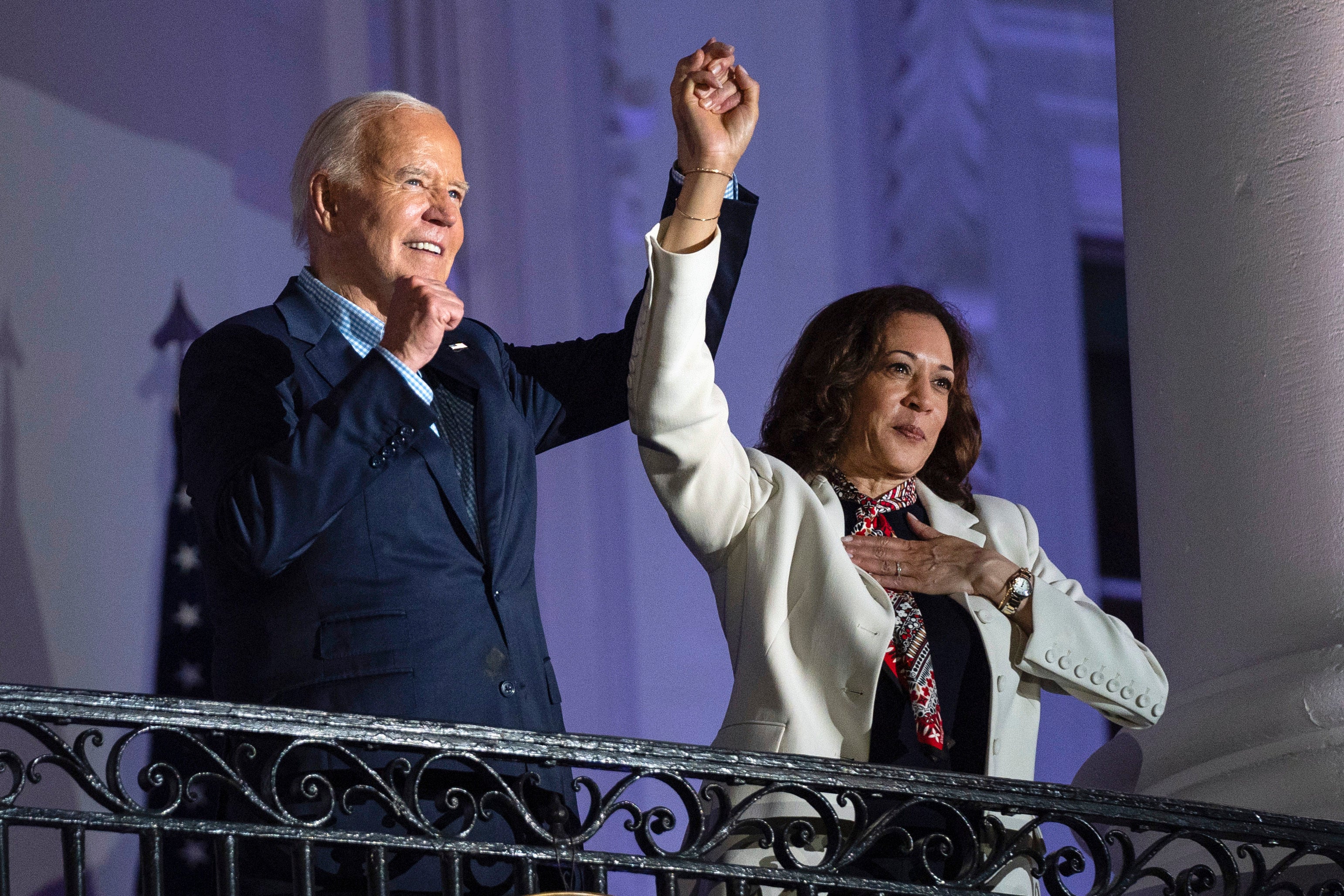 Joe Biden unterstützt Kamala Harris als Präsidentin