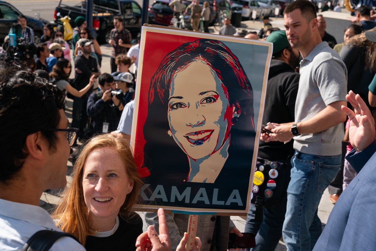 Four ways Biden can clear the deck for Kamala Harris 