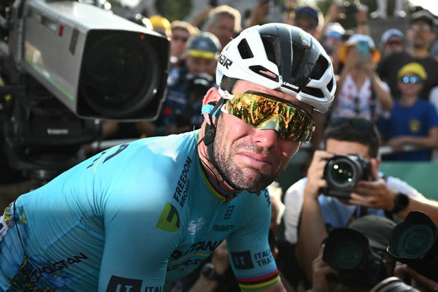 <p>It was an emotional finish for Cavendish on his final Tour stage</p>