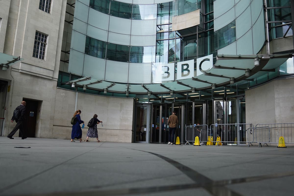 BBC to cut 500 jobs as it attempts to save £200m for ‘transformation’