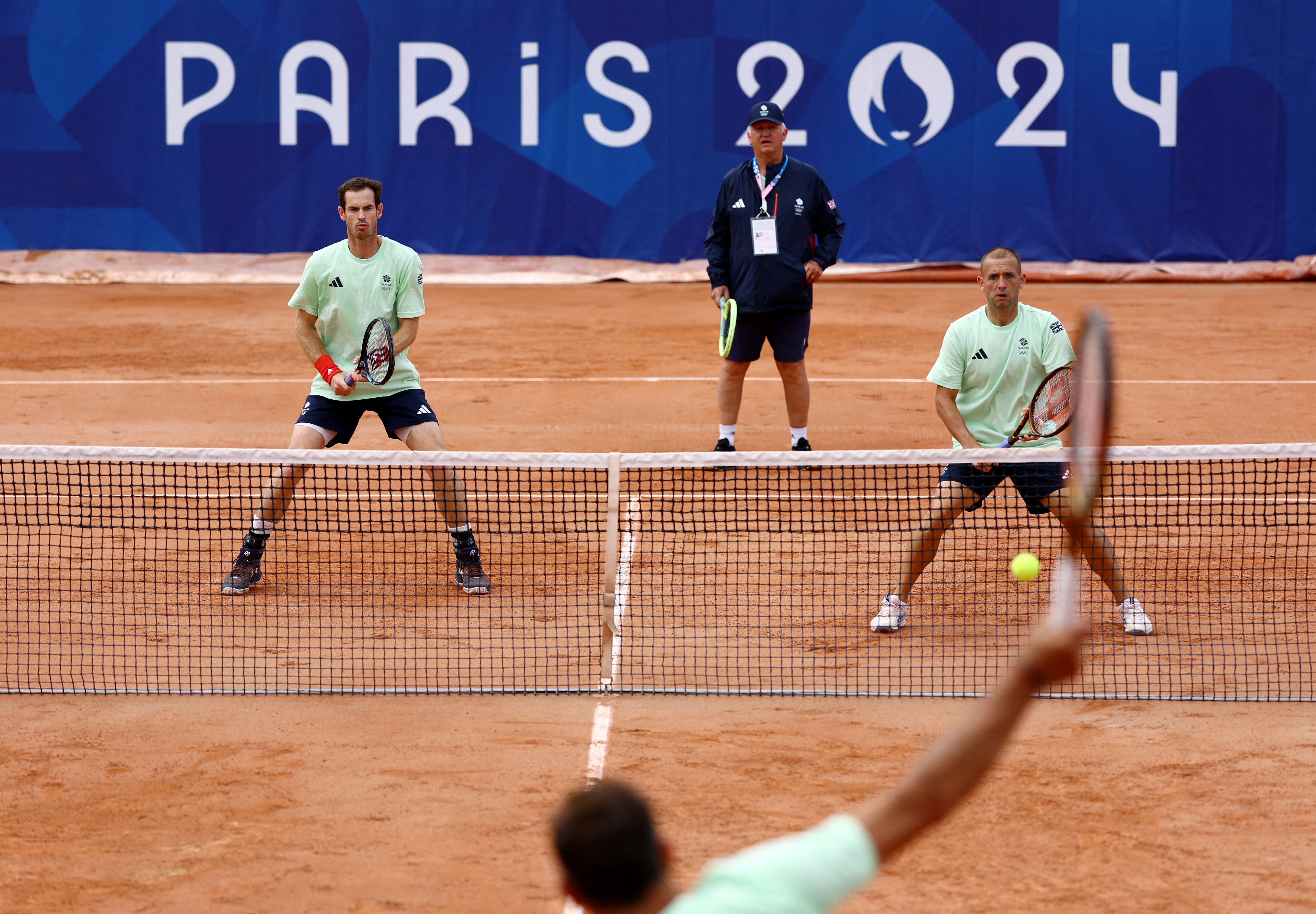 Murray and Evans in training at Roland Garros