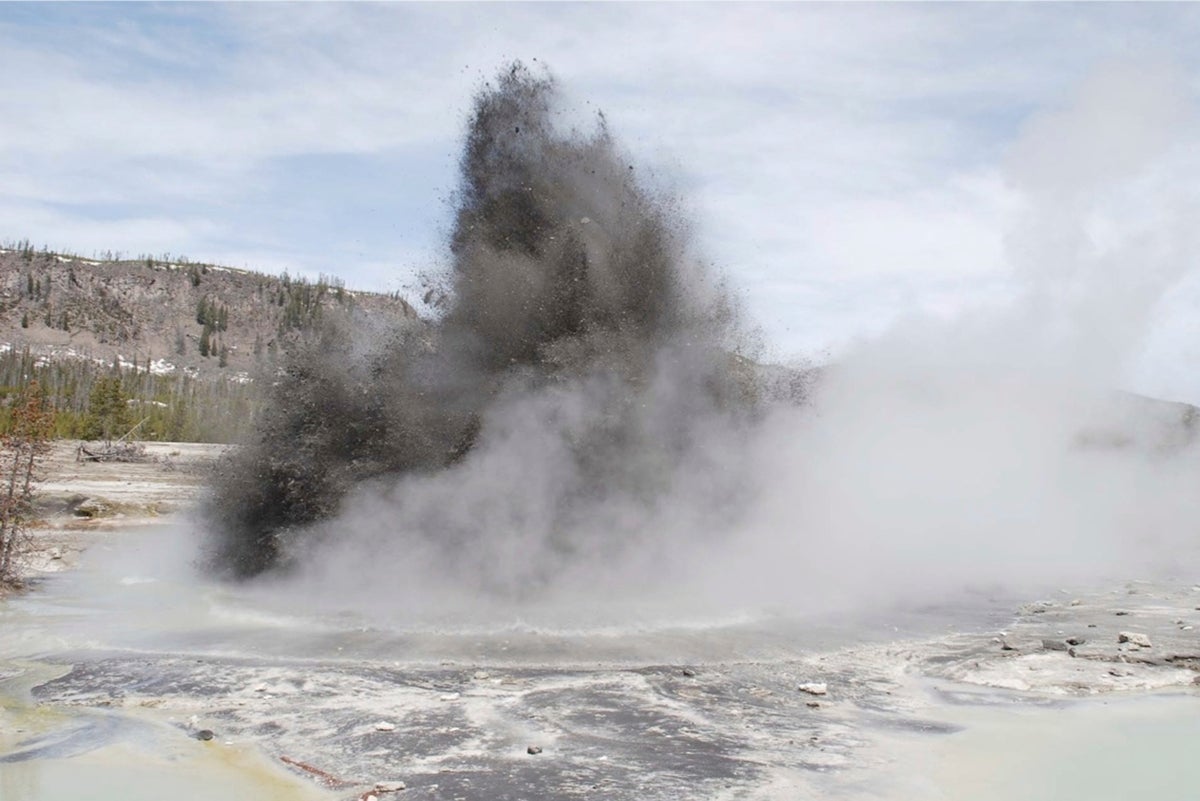 Giant Yellowstone explosion sends tourists running for their lives