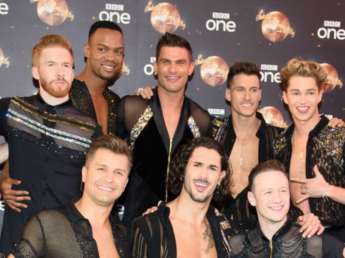 Strictly Live: الراقصون المحترفون غاضبون من “استنزافهم” من قبل المتسابقين المشاهير