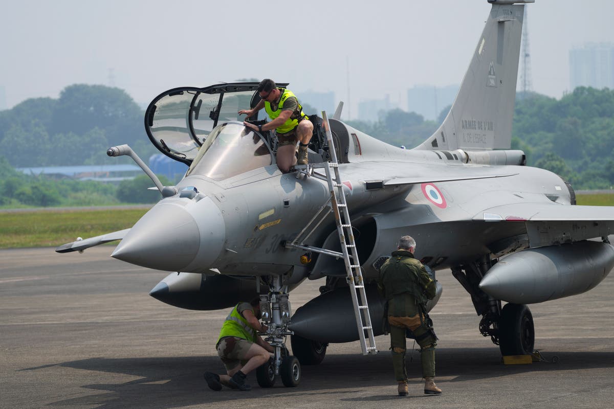 French air force mission makes stopover in Indonesia to boost security ties