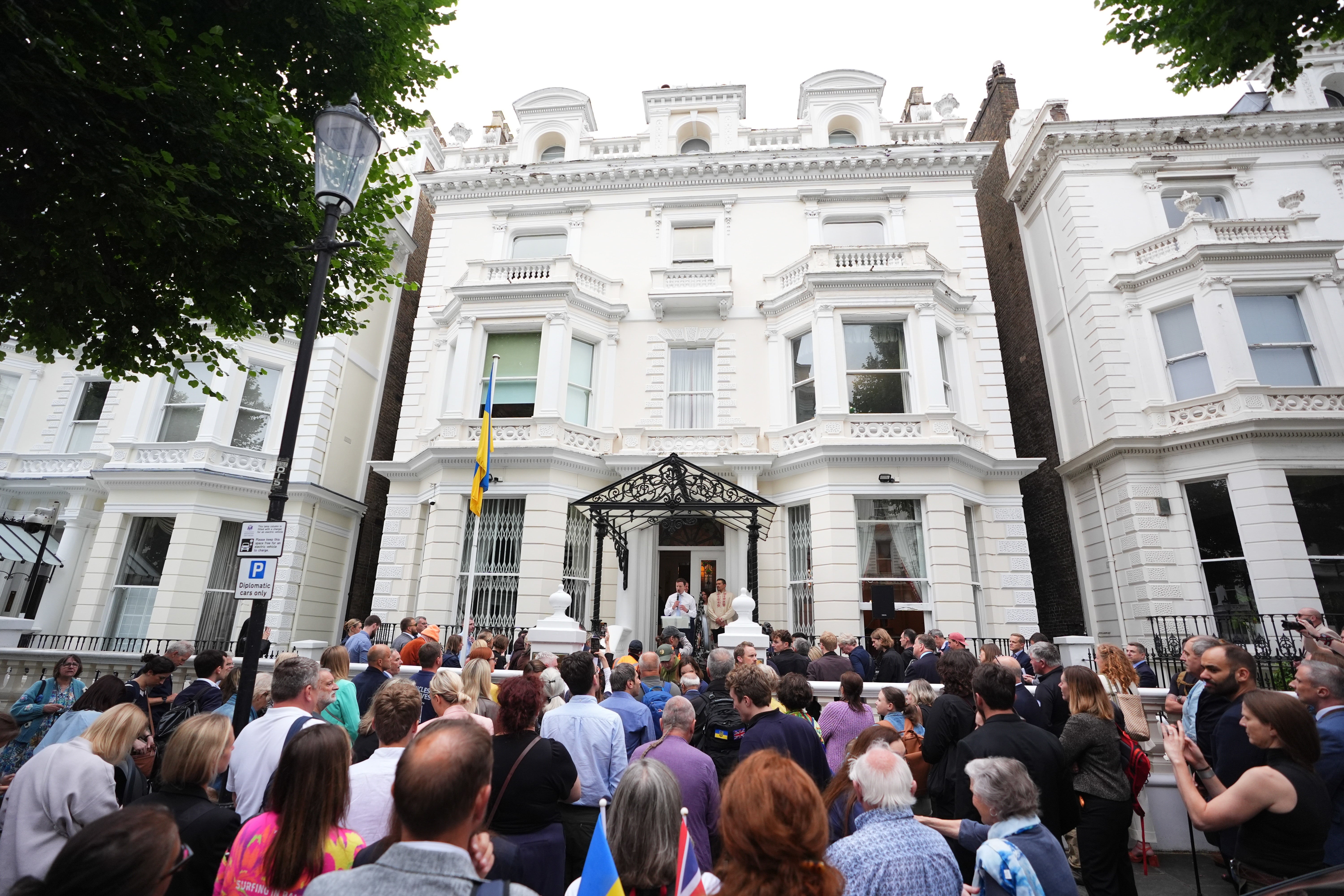 Oleksandr Usyk addressed a crowd outside the Ukrainian embassy in London (James Manning/PA)