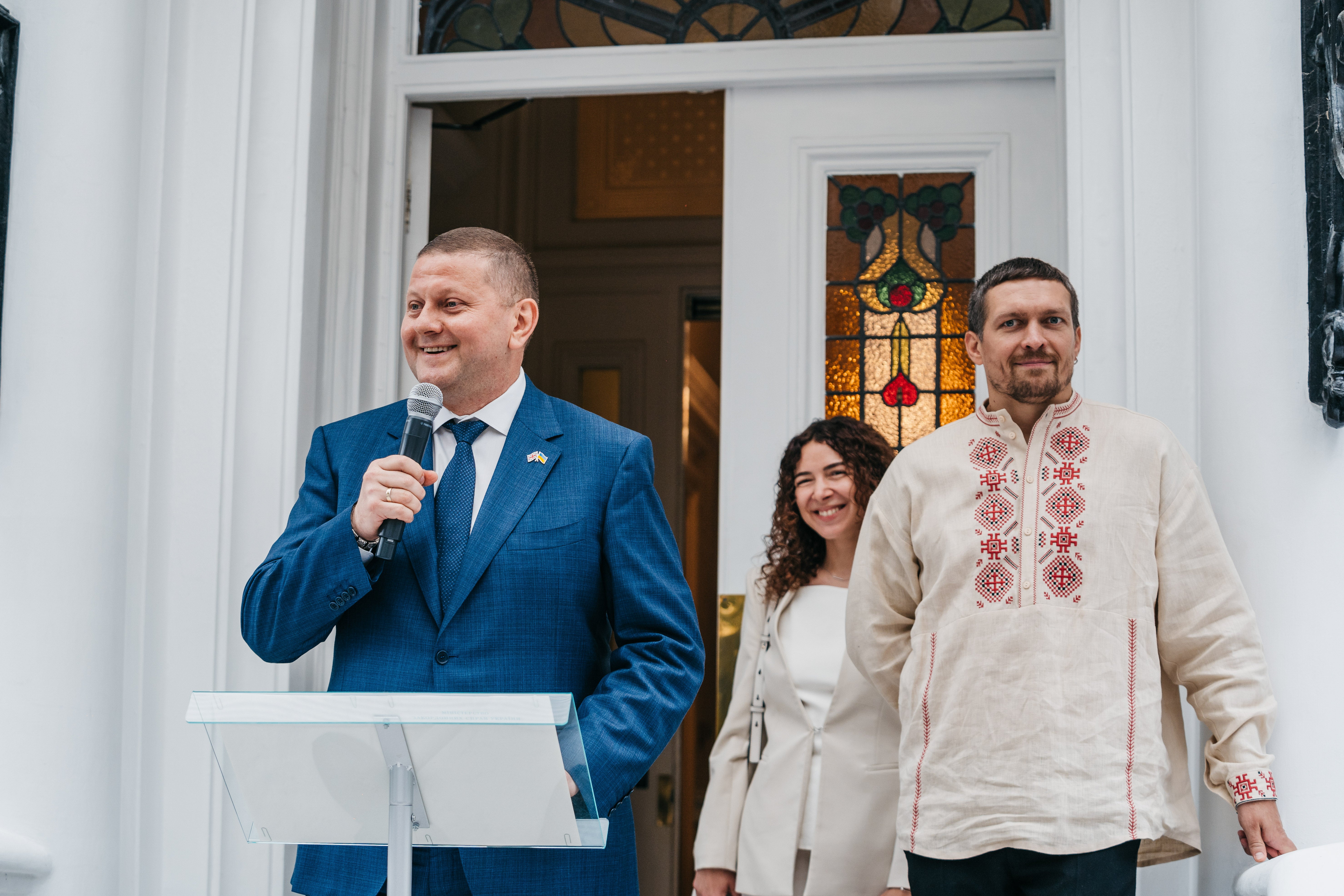 Former army chief Vlaery Zaluzhny addresses the crowd outside the Ukrainian embassy in his first role as ambassador to the UK