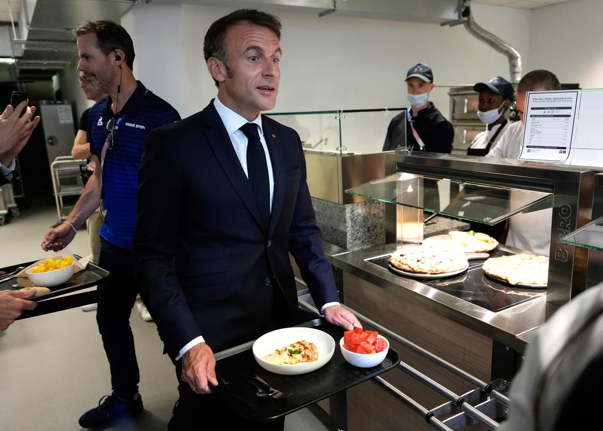 Team GB forced to eat packed lunches after complaints over Olympic village food