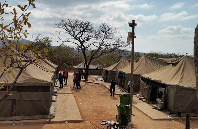 SUDÁFRICA-CAMPAMENTO MILITAR SECRETO