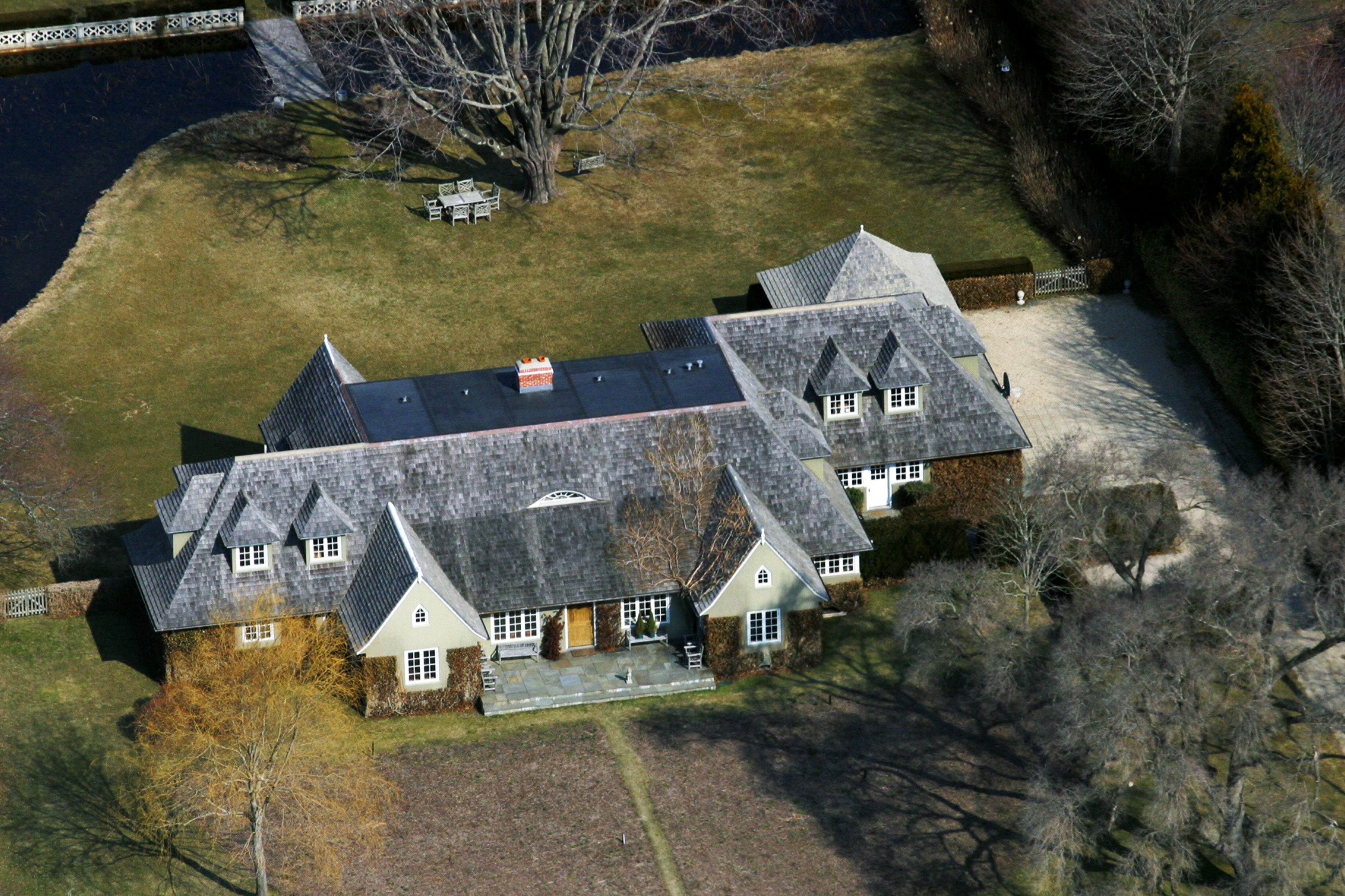 The Ammons bought 59 Middle Lane in East Hampton in 1992, the same year they adopted twins from Ukraine; financier Ted was murdered at the property in 2001