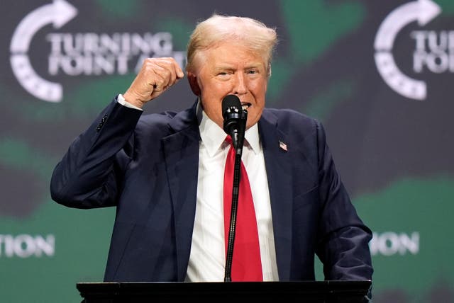 <p> El expresidente Donald Trump habla en The Believers Summit 2024 en un evento de Turning Point Action en West Palm Beach, Florida, el viernes 26 de julio de 2024</p>