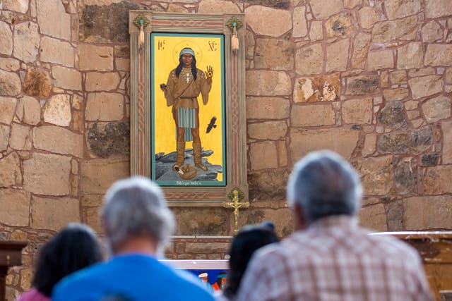 APTOPIX New Mexico-Apache Christ