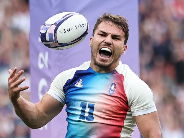 <p>Antoine Dupont of France celebrates scoring</p>