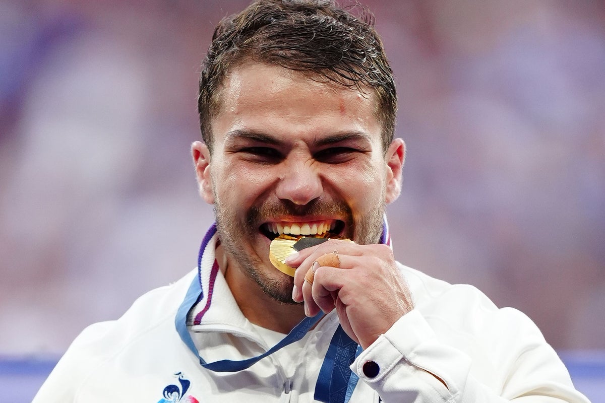 Antoine Dupont brilliance carries France to first Paris 2024 gold medal