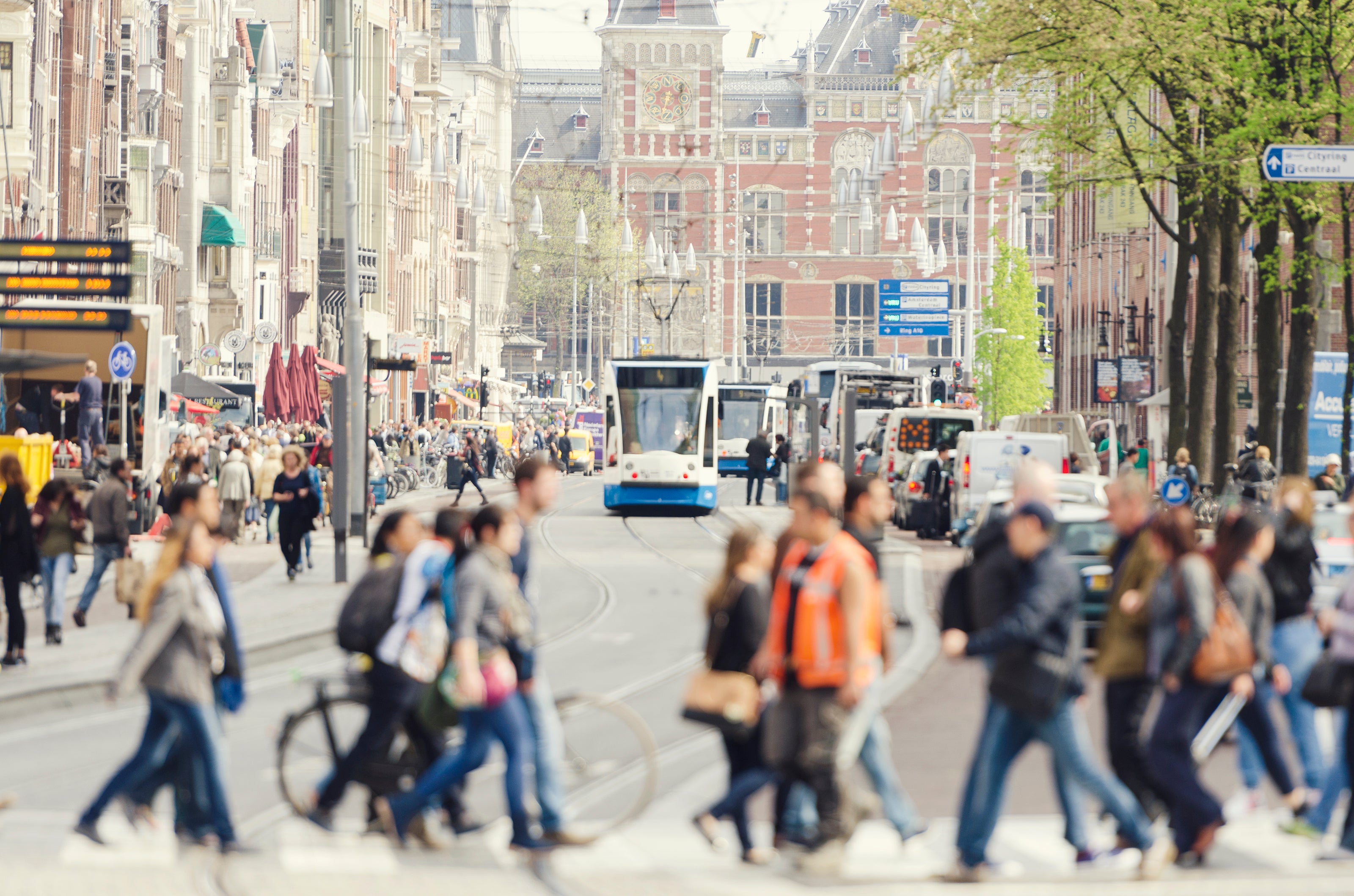 Amsterdam banned cruise ships from docking in the city centre?in July 2023