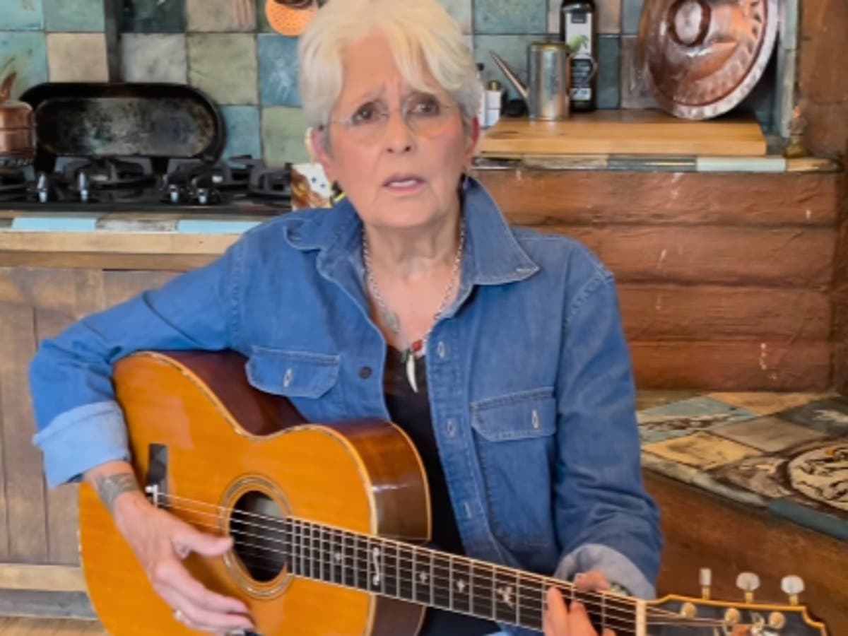 Joan Baez changes lyrics to ‘America the Beautiful’ as she supports Kamala Harris