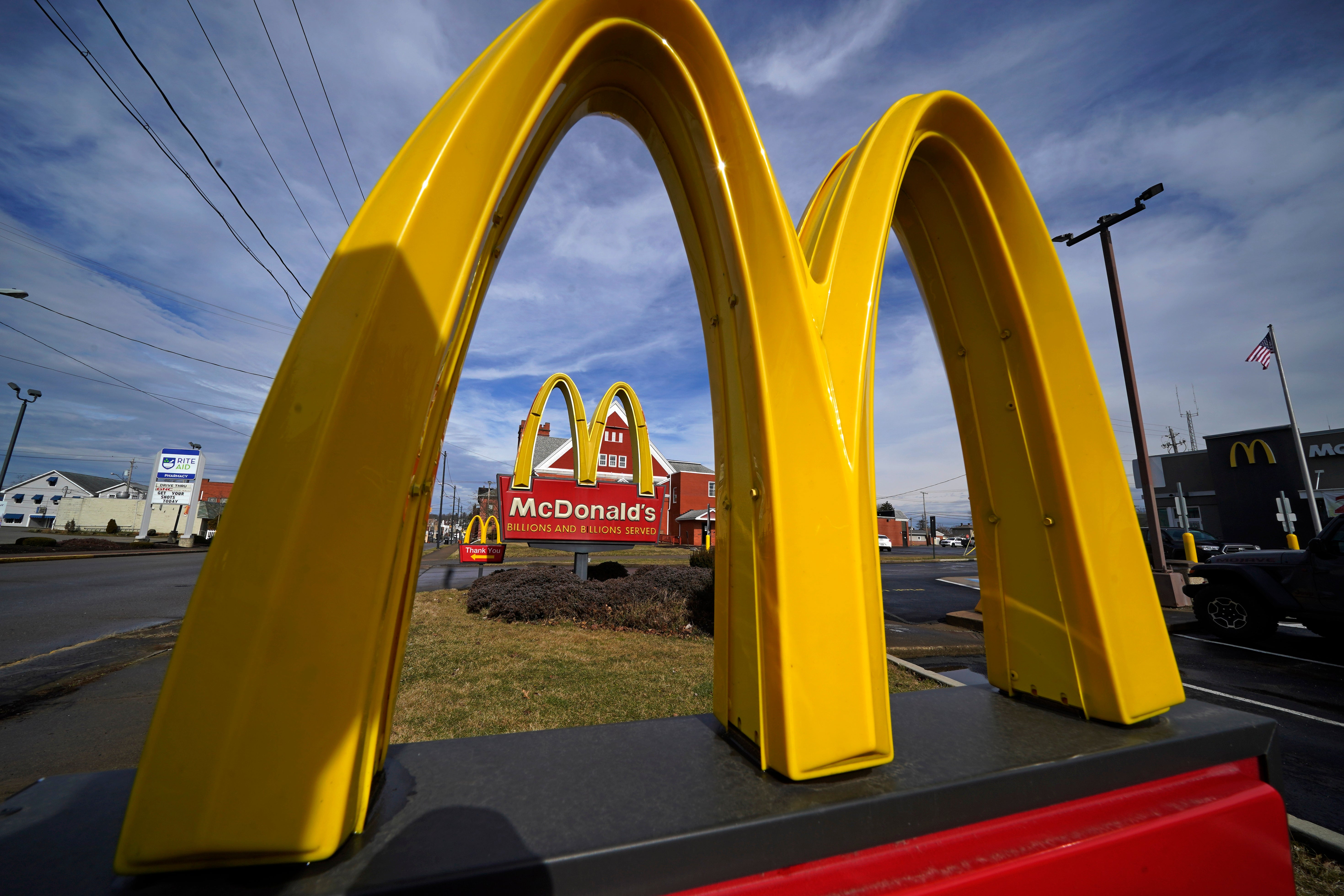 A shooting in the parking lot of Florida McDonald’s left one person dead