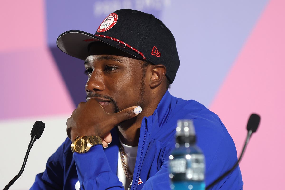 Olympian Noah Lyles laughs off criticism of his painted nails Olympian Noah Lyles laughs off criticism of his painted nails