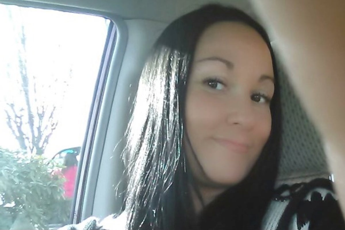 Portland mom fights for her life after being attacked by 8 dogs while ...