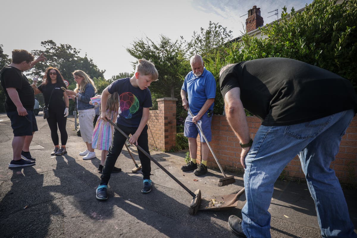 Community rallies together after ‘people from out of town’ riot in Southport