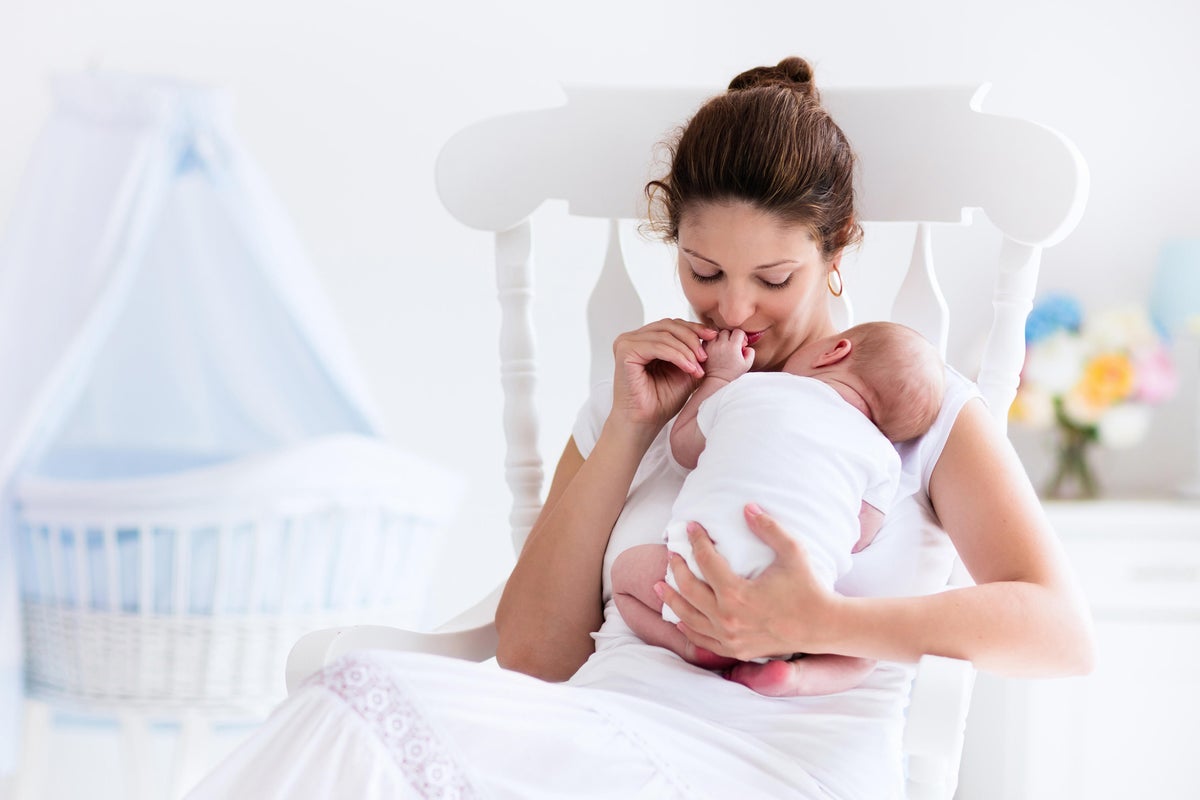California launching first-of-its-kind program providing 400 free diapers for newborns