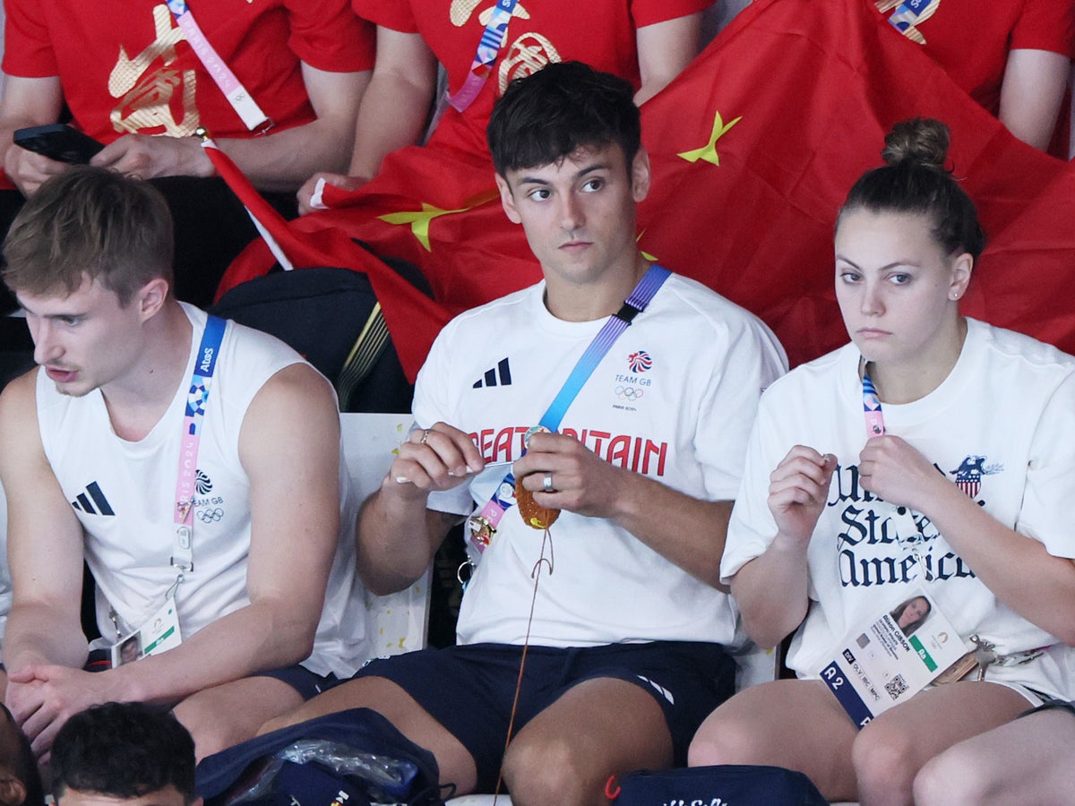 Tom Daley finishes knitting Paris Olympics sweater after winning silver medal for diving 