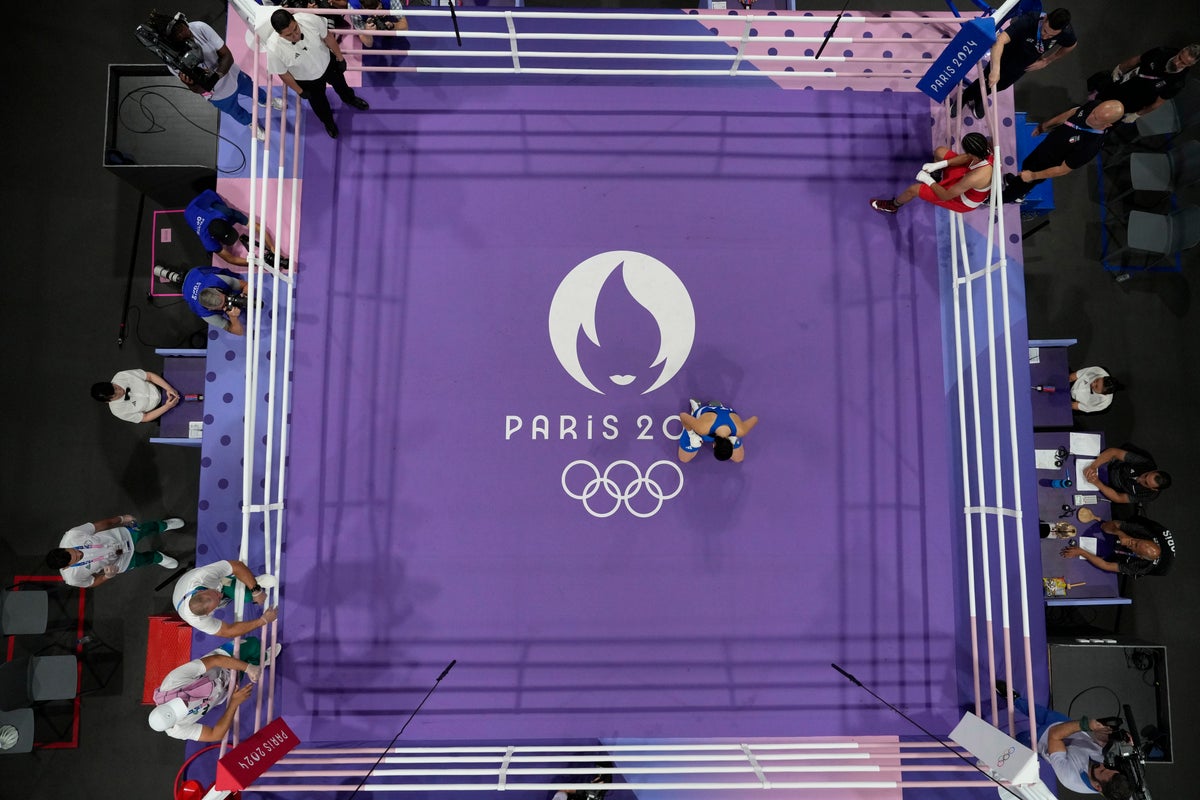 Breakaway boxing body's president backs the IOC's handling of gender issues at the Paris Olympics