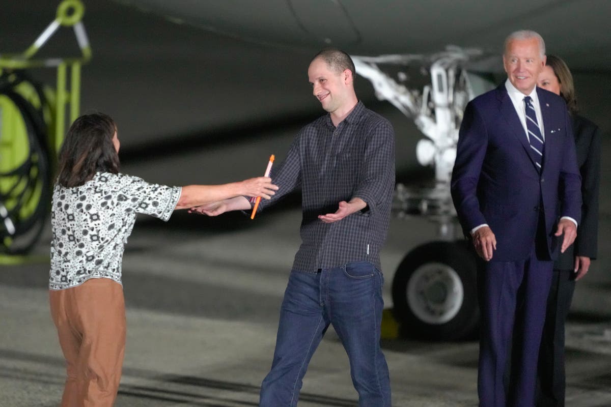 Evan Gershkovich and others freed welcomed  back to US soil by Biden and Harris