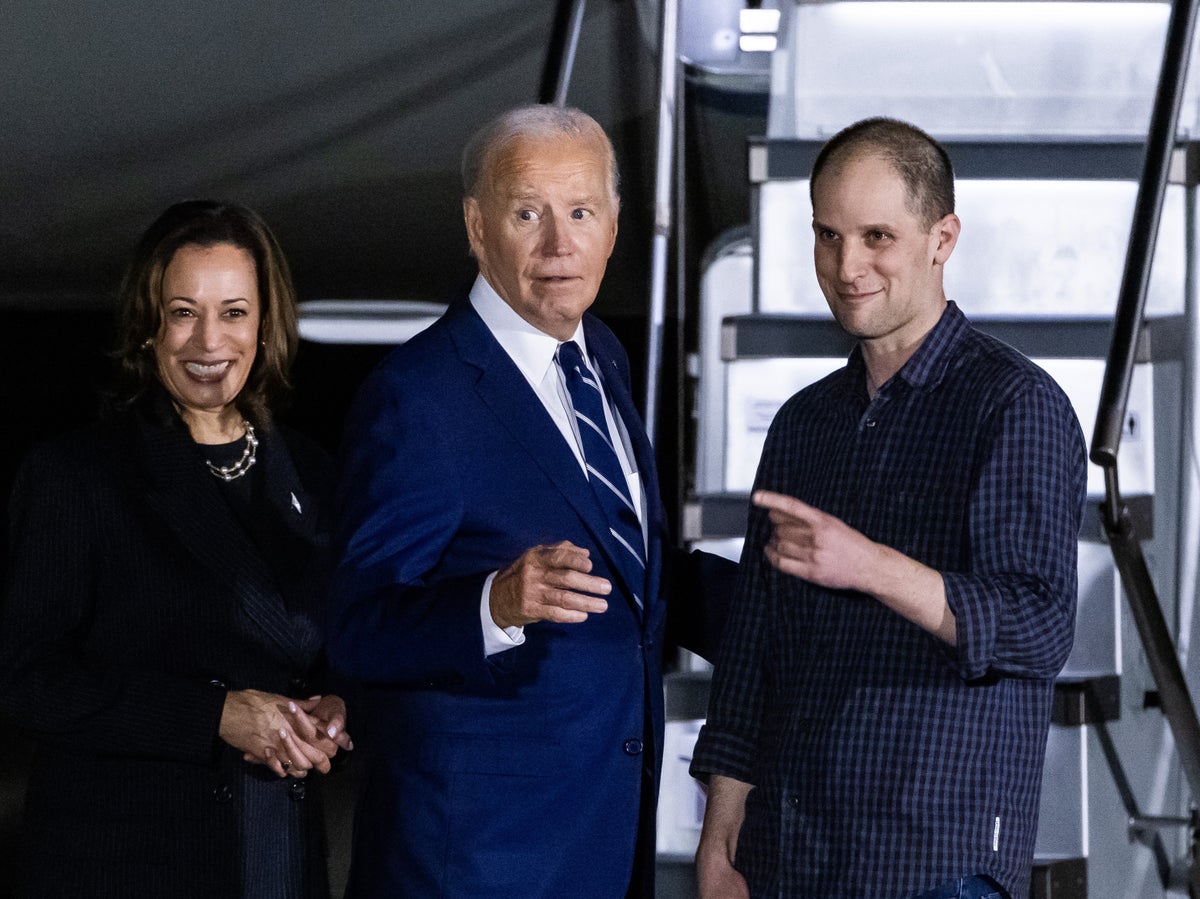 Watch: Joe Biden and Kamala Harris greet Evan Gershkovich and fellow freed Americans after Russia prison swap