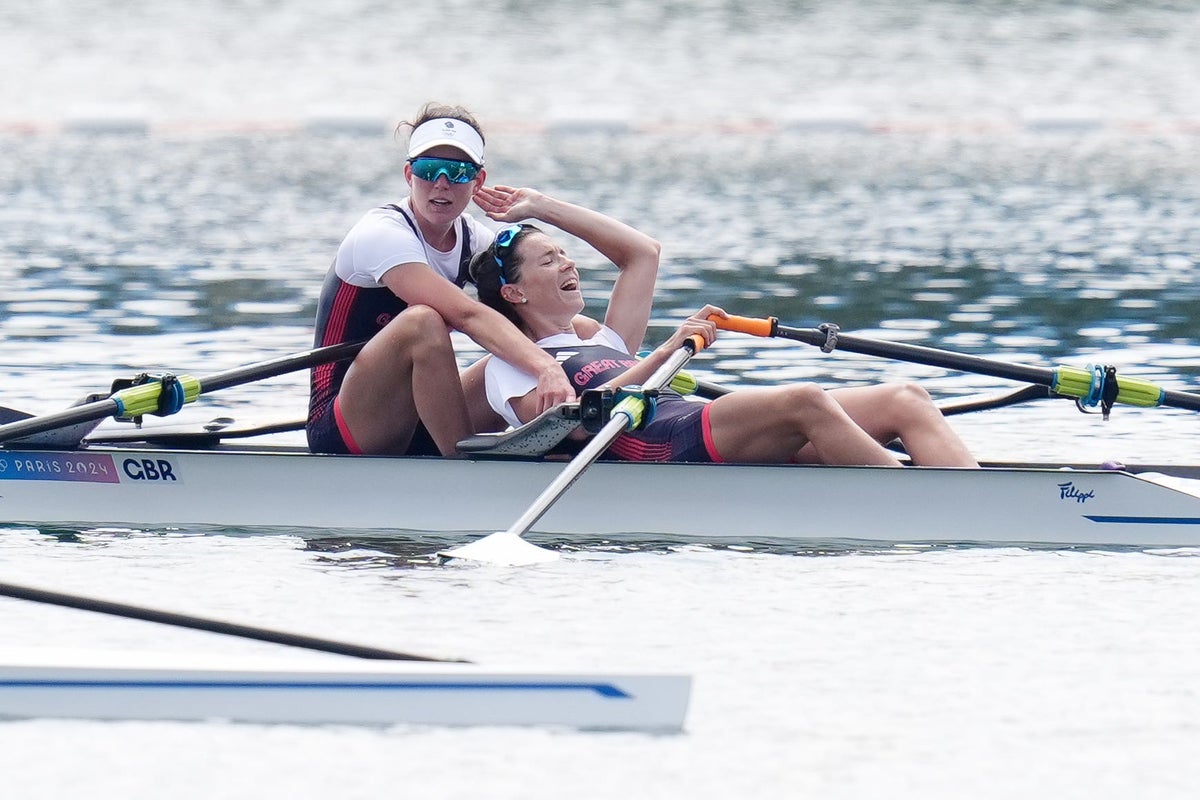Emily Craig and Imogen Grant power to GB gold in the lightweight double sculls