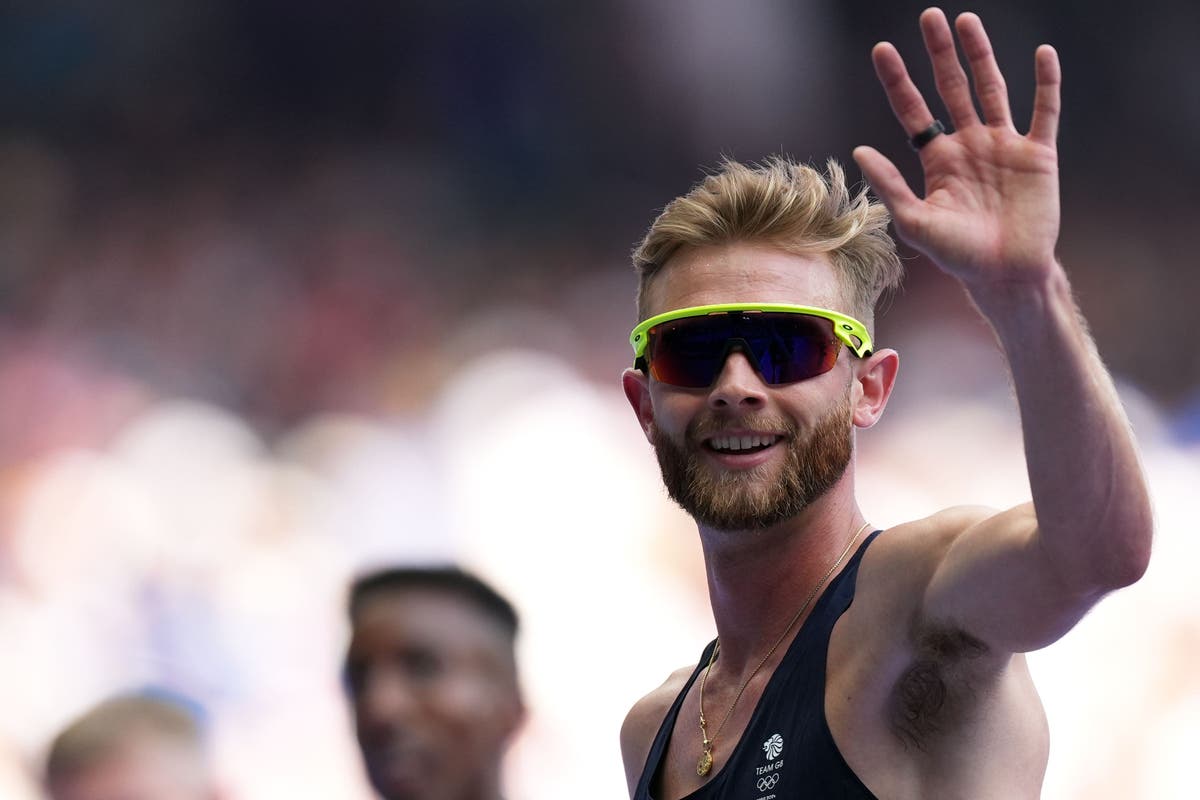 Josh Kerr stays cool over Jakob Ingebrigtsen jibe and cruises into 1500 semis Josh Kerr stays cool over Jakob Ingebrigtsen jibe and cruises into 1500 semis