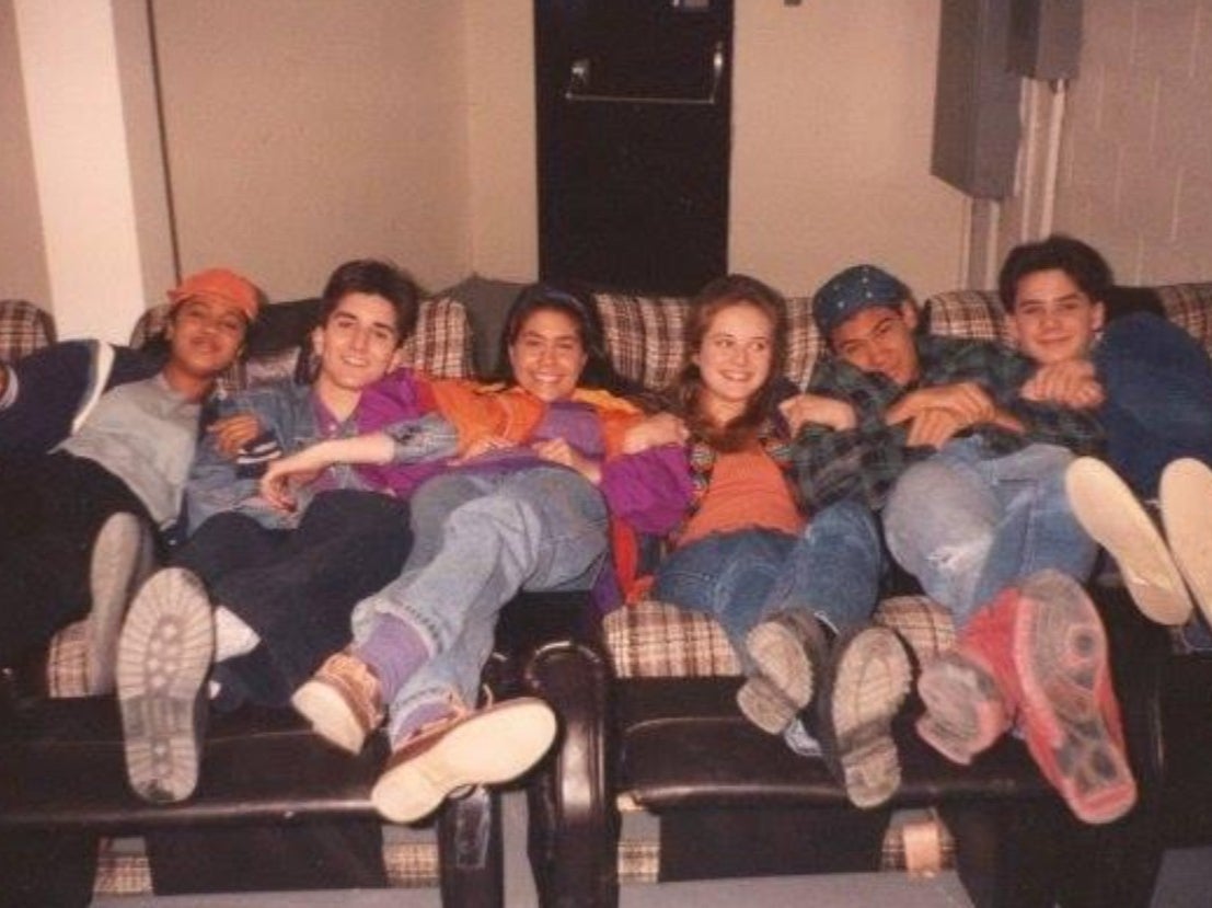 Jodie Resther (Kiki) , Ross Hull (Gary), Raine Pare-Coull (Betty Ann), JoAnna Garcia (Sam), Jason Alisharan (Frank) and Nathaniel Moreau (David) taking time off between filming scenes for ‘Are You Afraid of the Dark?’