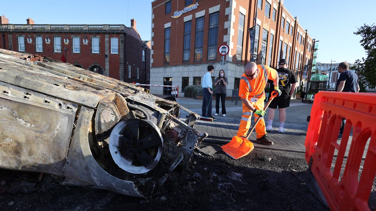 UK protests and riots live Far right violence erupts in Manchester and