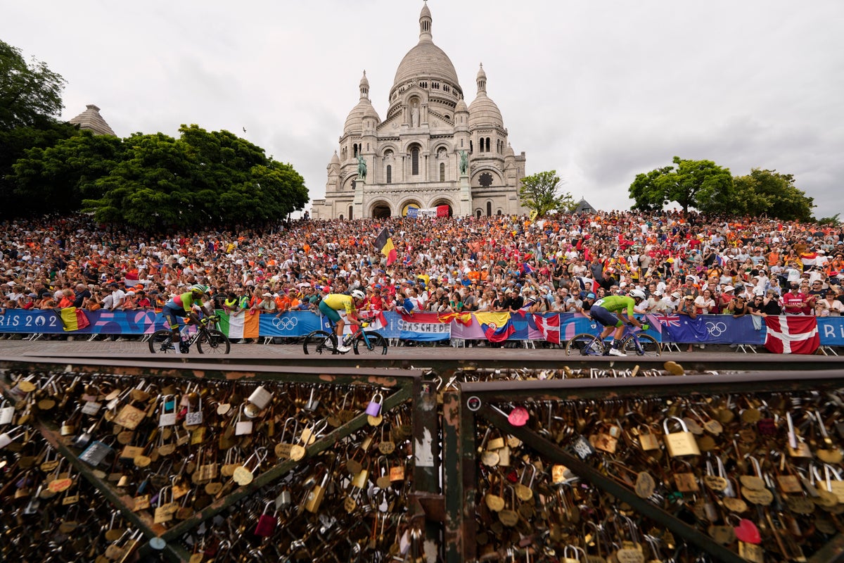 AP PHOTOS: Olympic highlights from Day 8 of the Paris Games