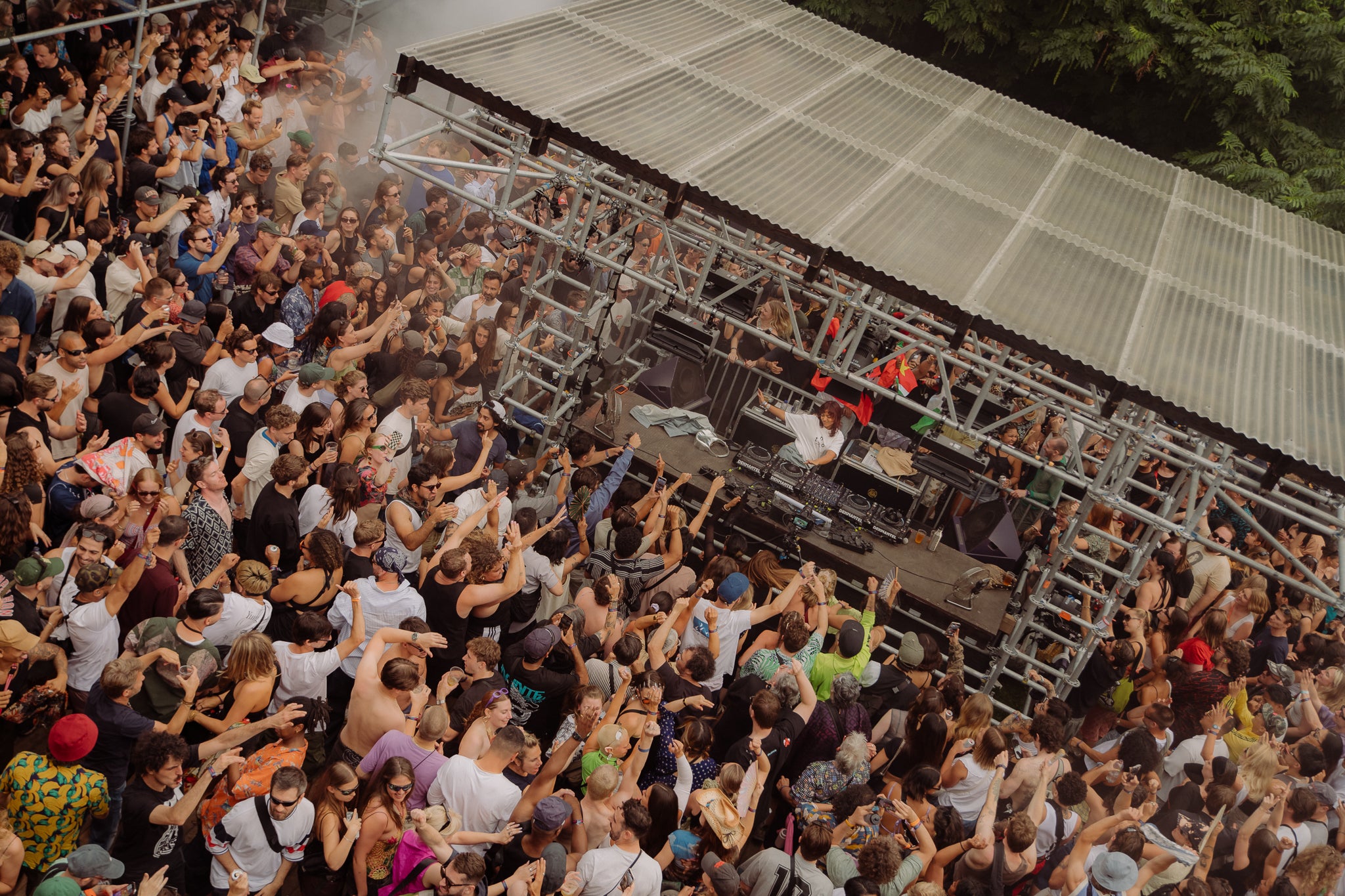 Jyoty Singh performing her debut set at Dekmantel to a packed crowd (Stef van Oosterhout)