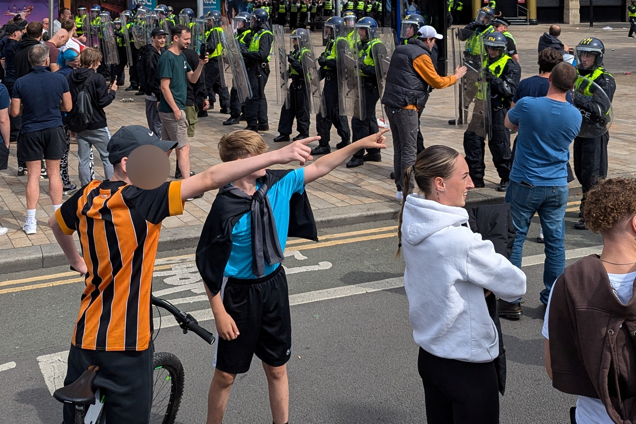 Children are among those taking part in the far-right protests in Hull last weekend