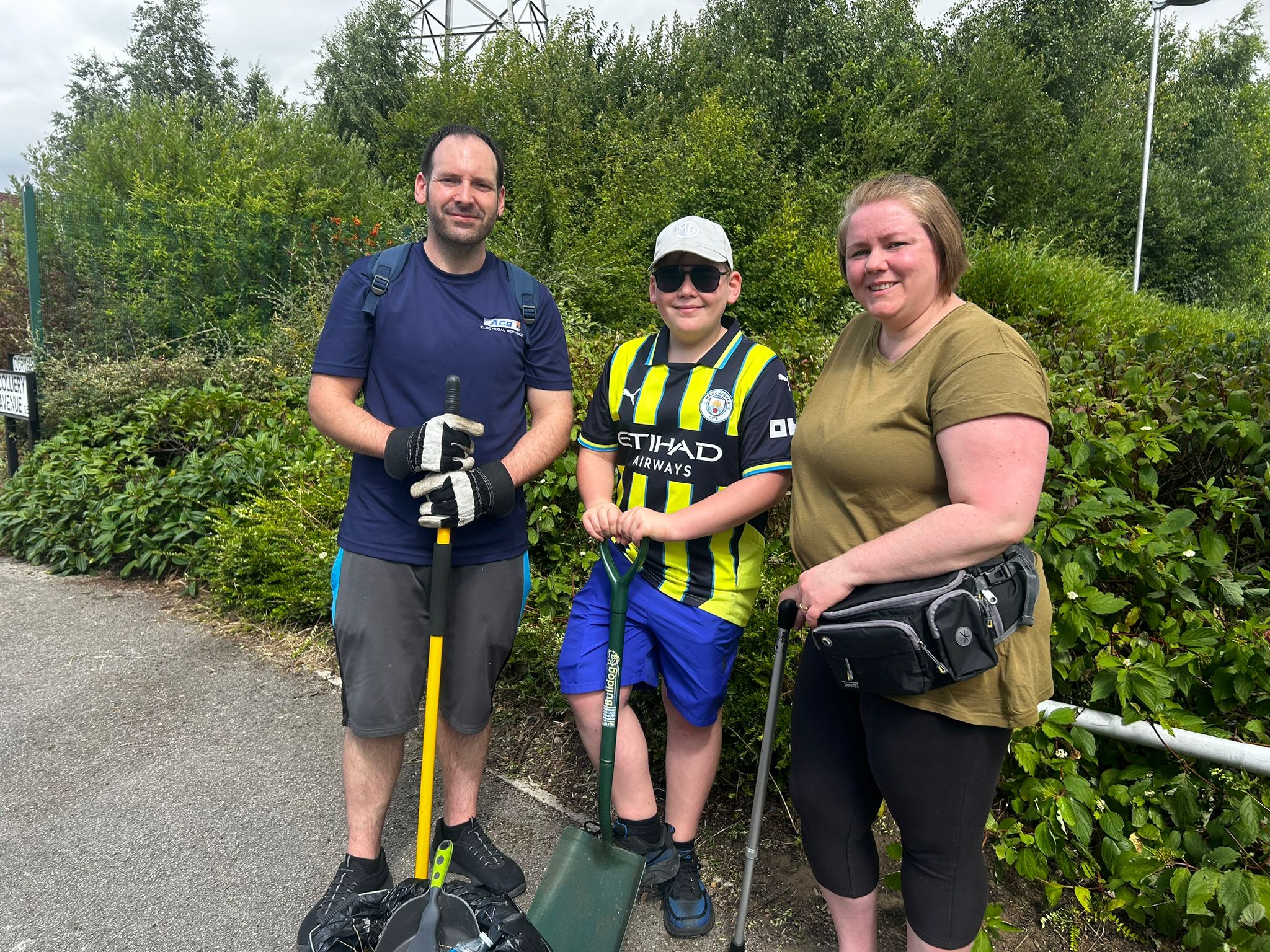 The Brunt family, who live local to the asylum hotel, came to help clear up on Monday morning