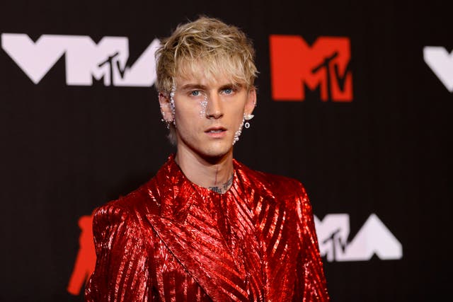 <p>Machine Gun Kelly</p>