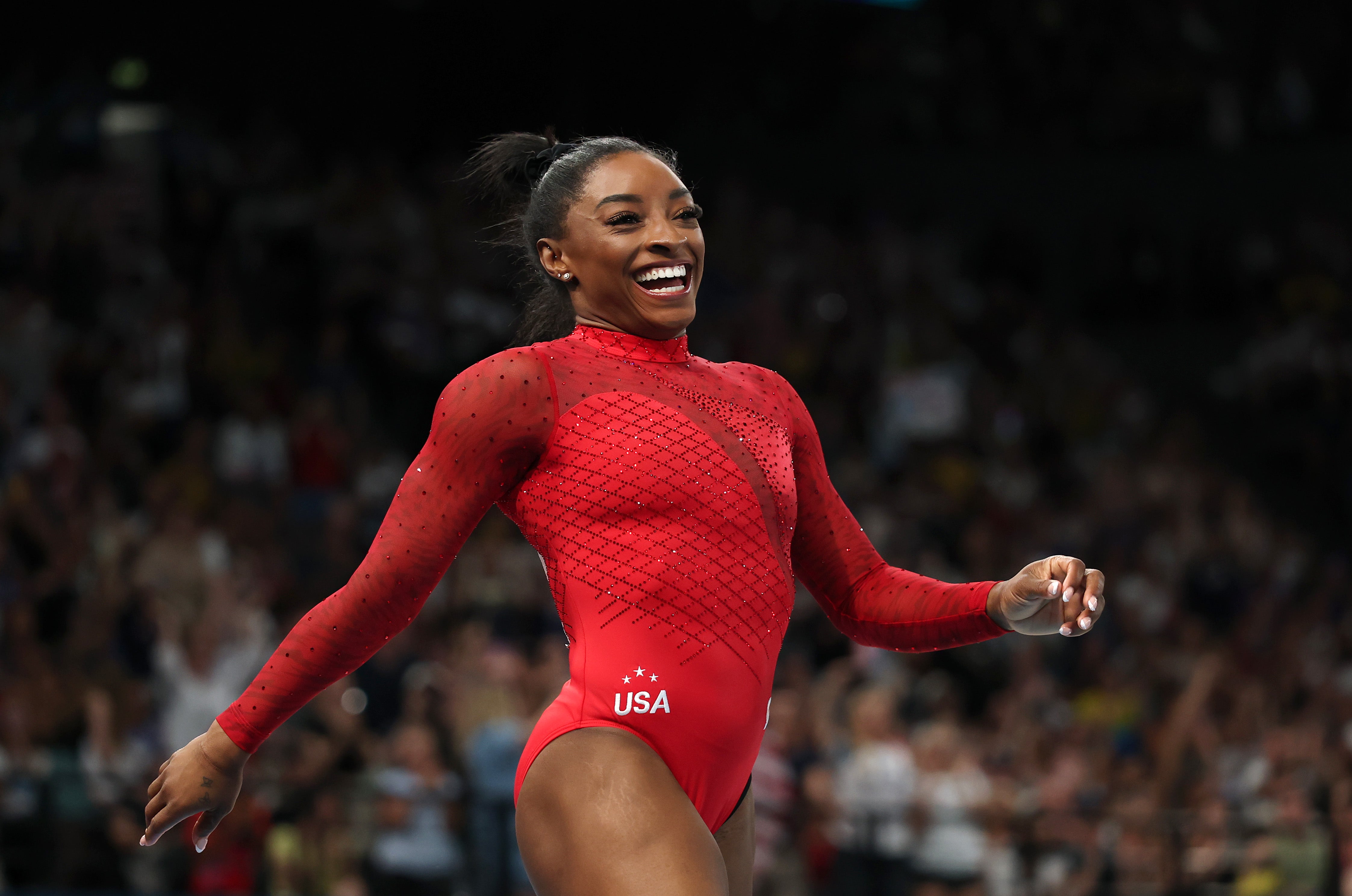 Simone Biles’ niece wears mini version of her leotard she she cheers for aunt during Olympics