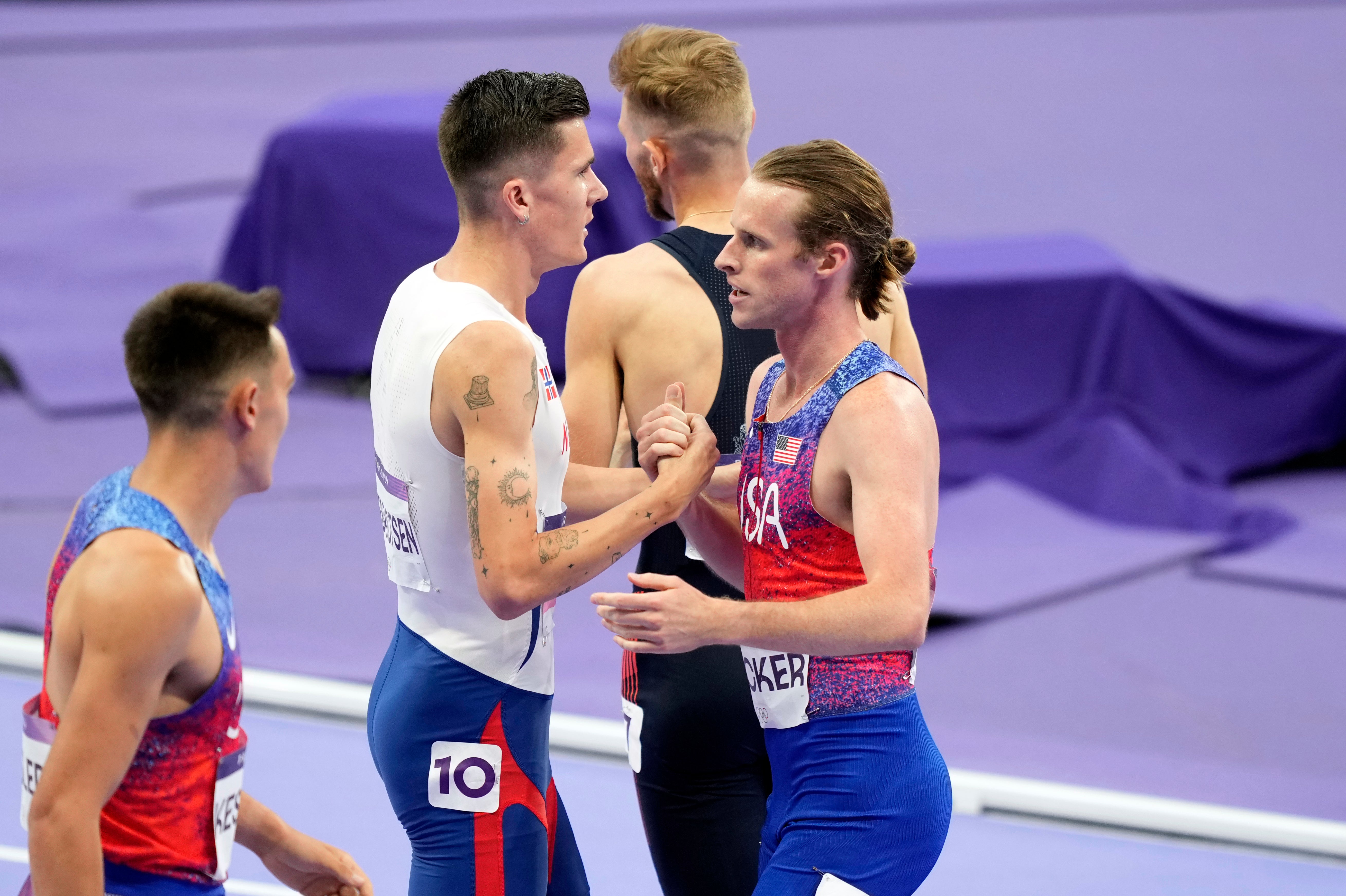 Jakob Ingebrigtsen embraces gold medallist Cole Hocker