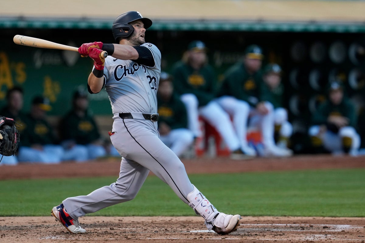 White Sox end AL record-tying losing streak at 21 games with a 5-1 victory over the Athletics