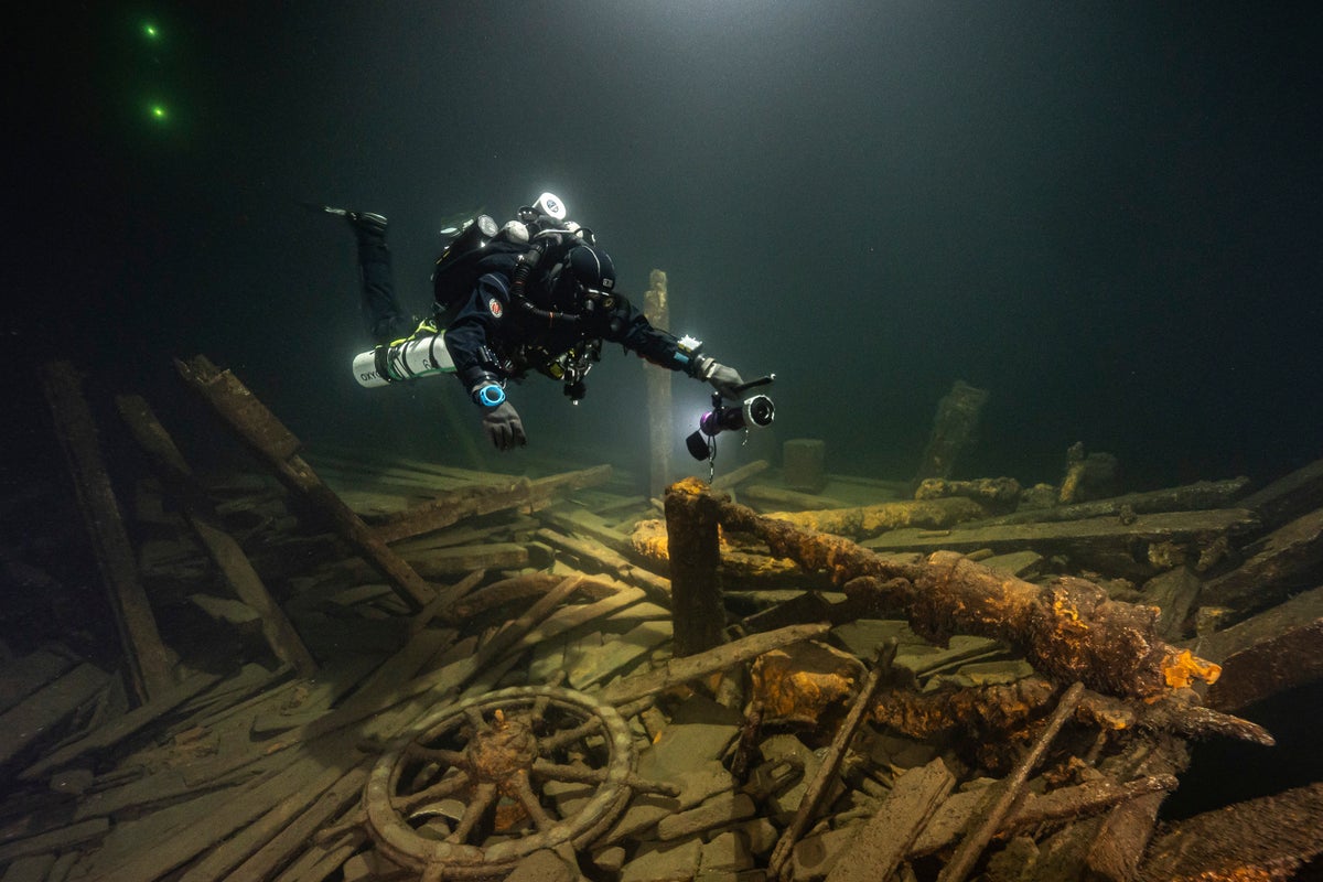 A shipwreck is filled with Champagne and nobody can try it  