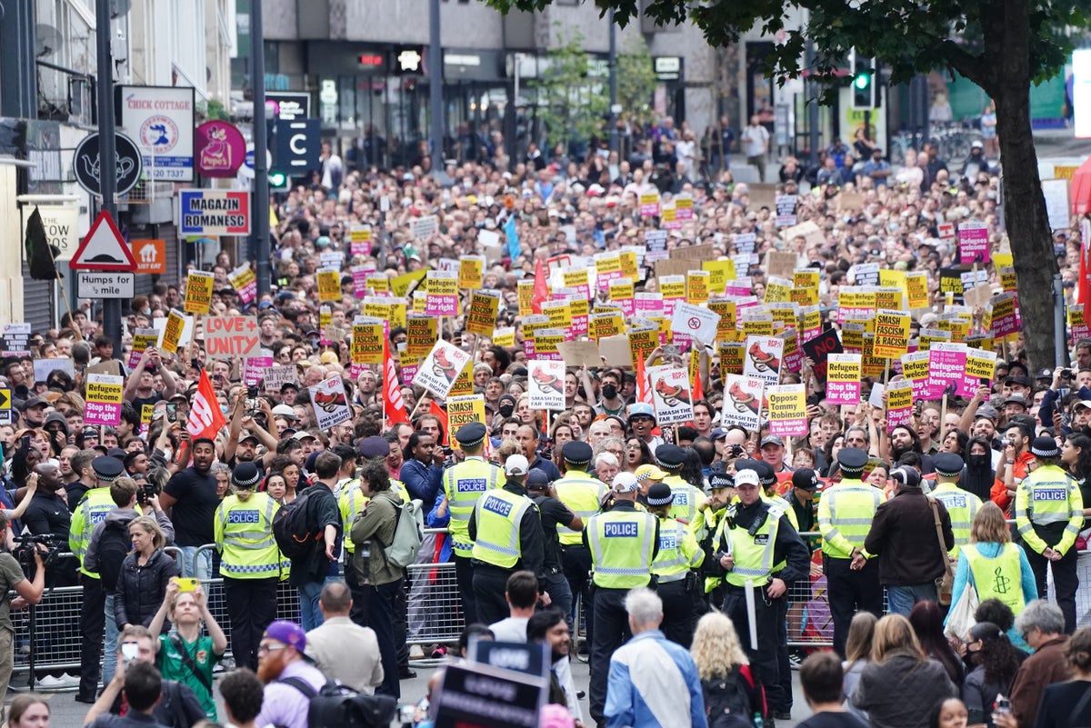 Huge anti-racism protest held in Walthamstow as thousands chant ‘We fight back’