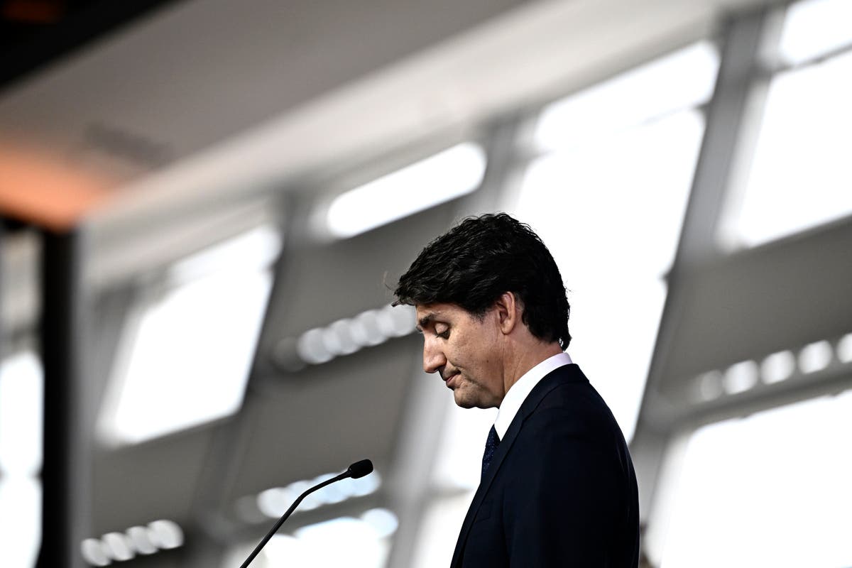 Canadian police arrest man after he allegedly make threats against prime minister online