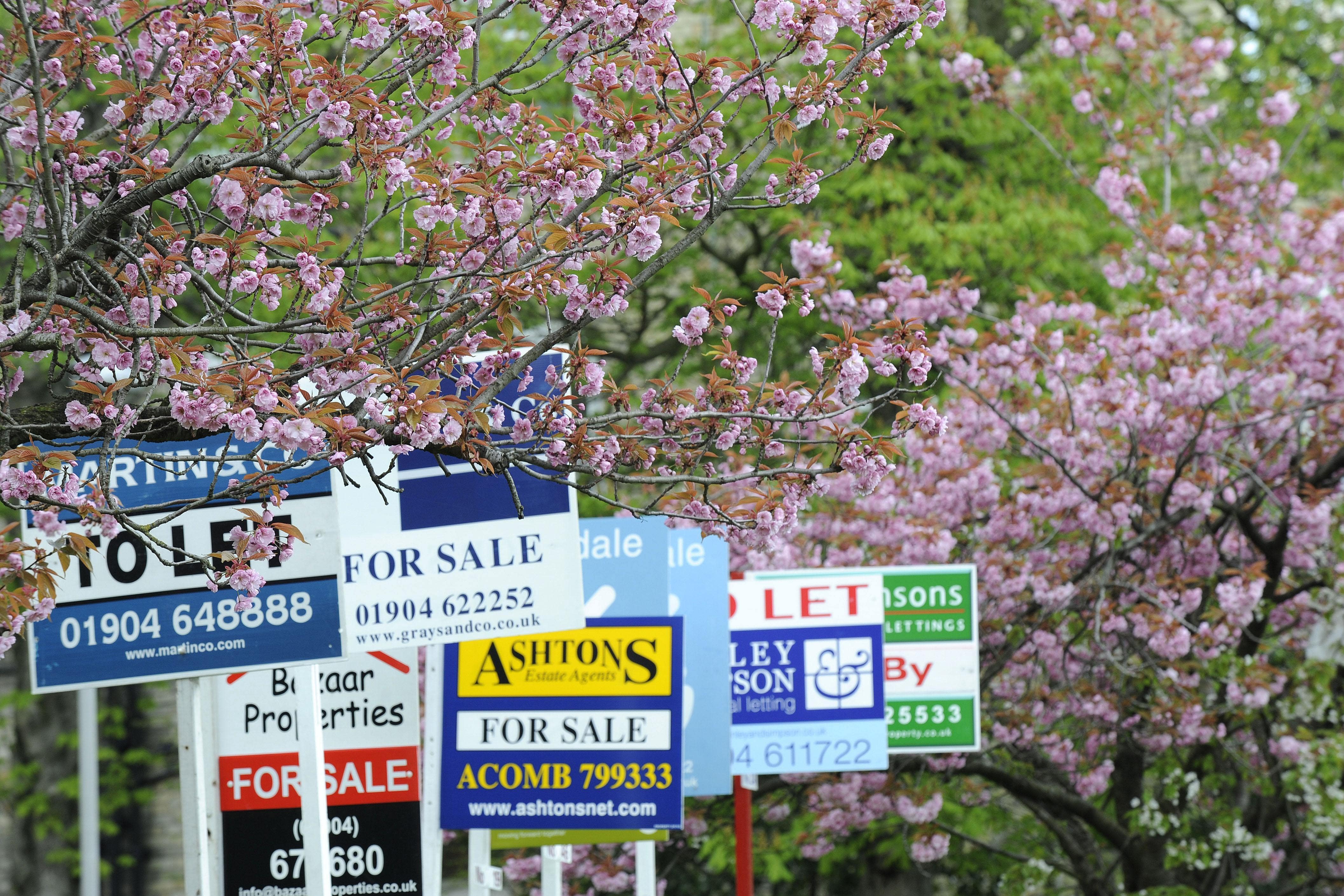 A fifth of home buyers spend less than 20 minutes viewing a home before deciding to make an offer, research for Zoopla indicates (John Giles/PA Archive)