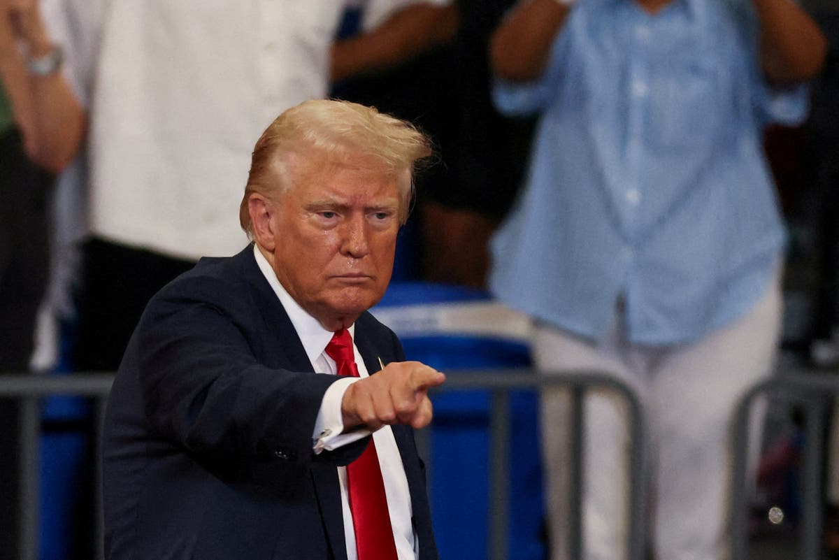 Harris vs Trump live New poll shows Kamala Harris leads Donald Trump