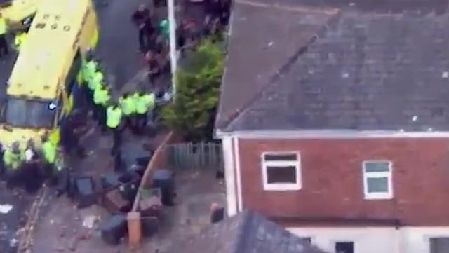 <p>Video: Far-right thug punches police officer in face during Southport riot.</p>