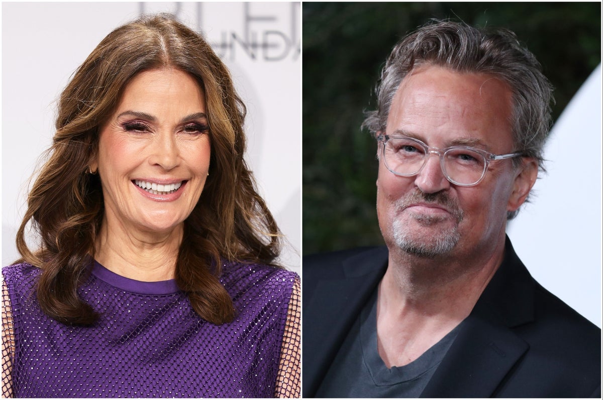 Teri Hatcher reveals texts with Matthew Perry after they were kicked off same dating app