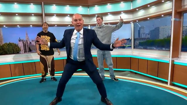 <p>Robert Rinder shocks Good Morning Britain colleagues by breakdancing live on air.</p>