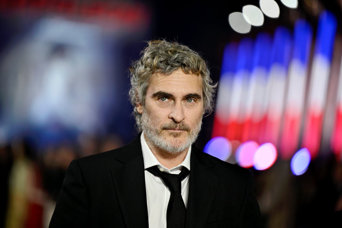 how much is joaquin phoenix worth - Ilustrasi 2