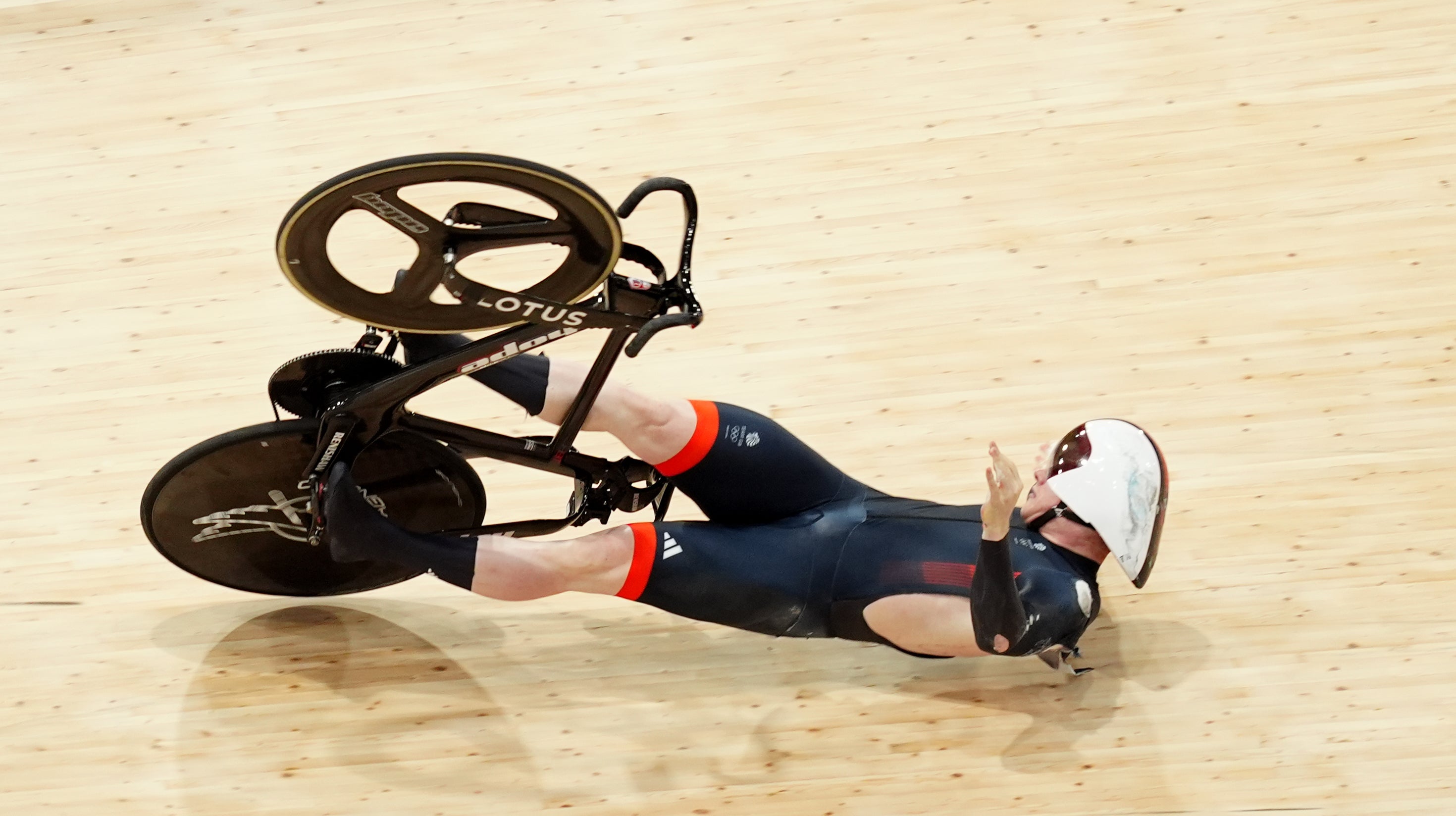 Great Britain’s Jack Carlin crashes (David Davies, PA)